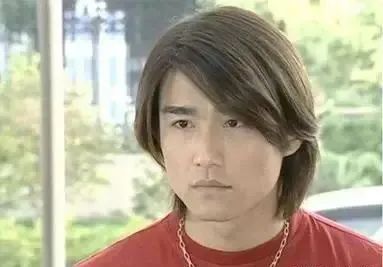 50岁胡兵上热搜爸爸的年纪男朋友的身材超模的神仙衣品