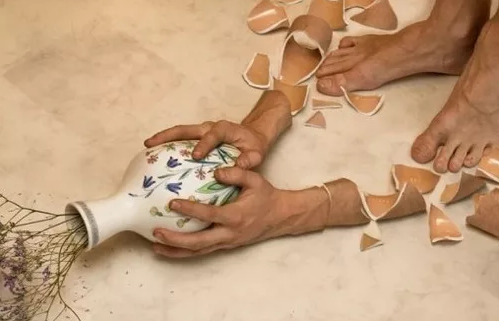 豪赌19亿连引深交所问询三湘印象黄辉地产文化梦碎