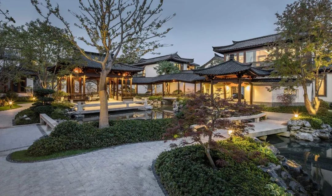 尹山湖最后的倒挂!限价别墅再领证,均价25923元/㎡