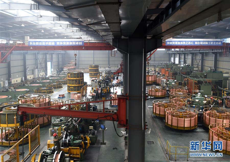 这是2月23日拍摄的位于店口镇的海亮股份浙江盘管生产基地铜管生产