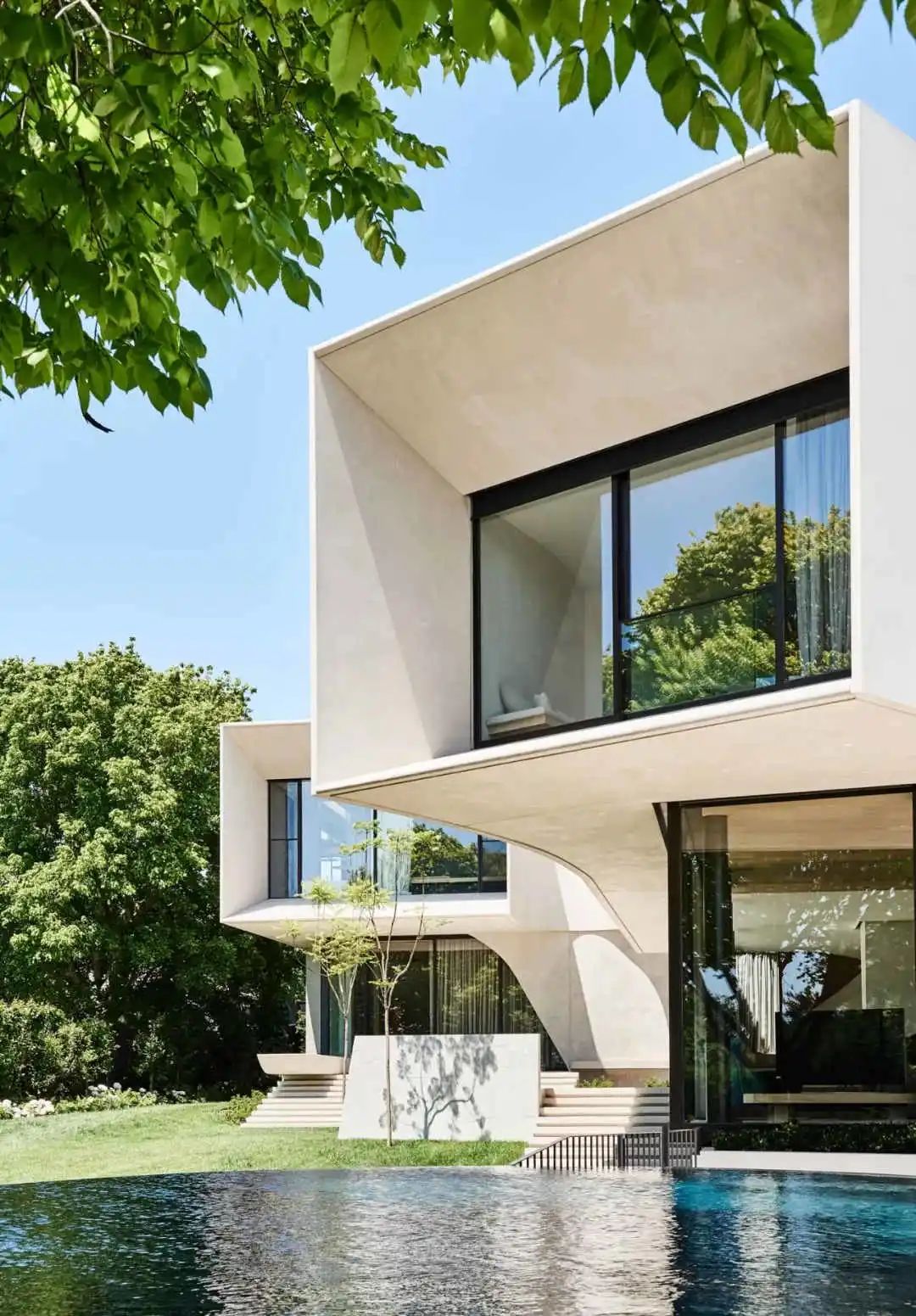 家居丨现代风别墅个性十足引领时尚新潮流