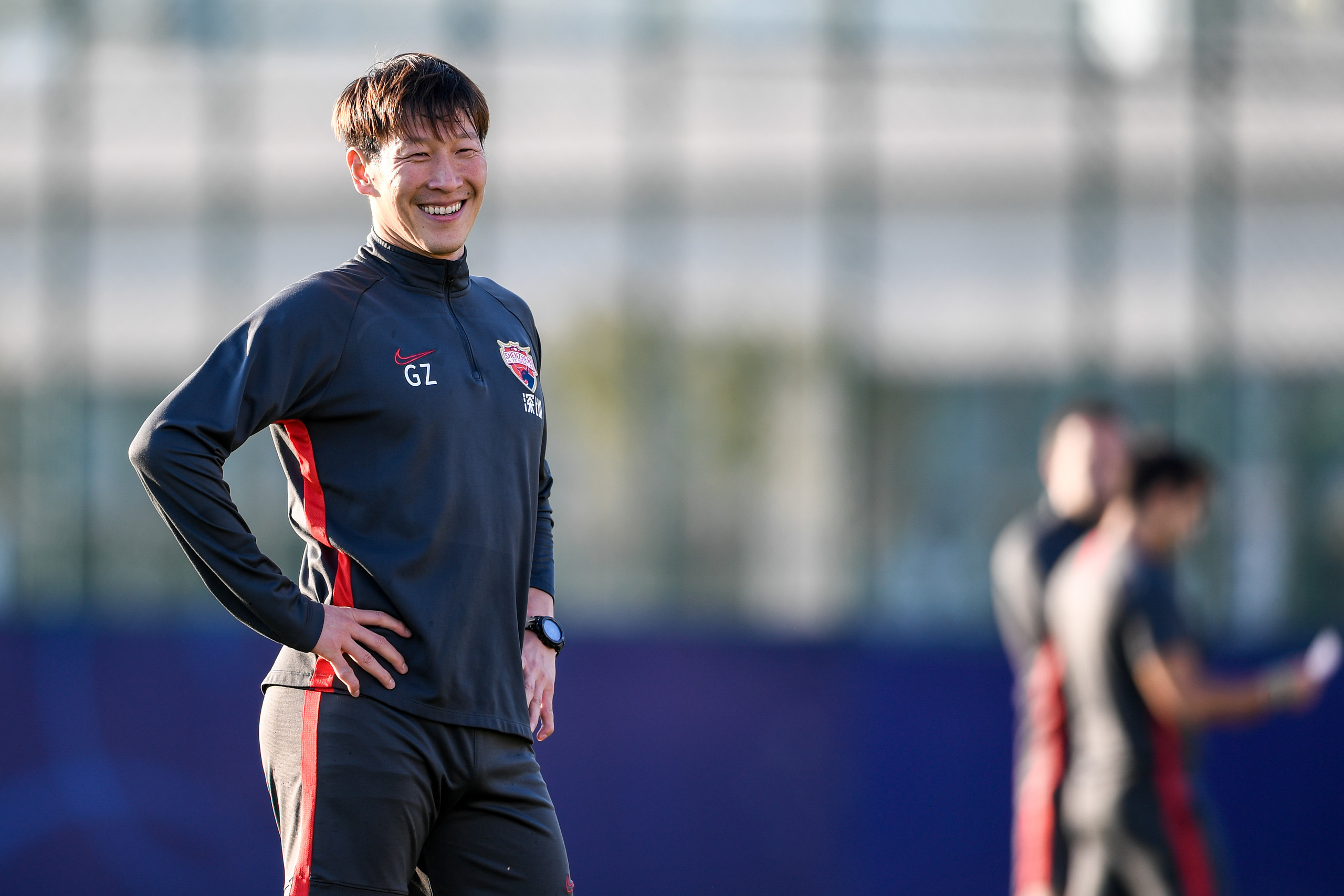 关震兼任深足青训守门员技术顾问负责考察推荐与选拔