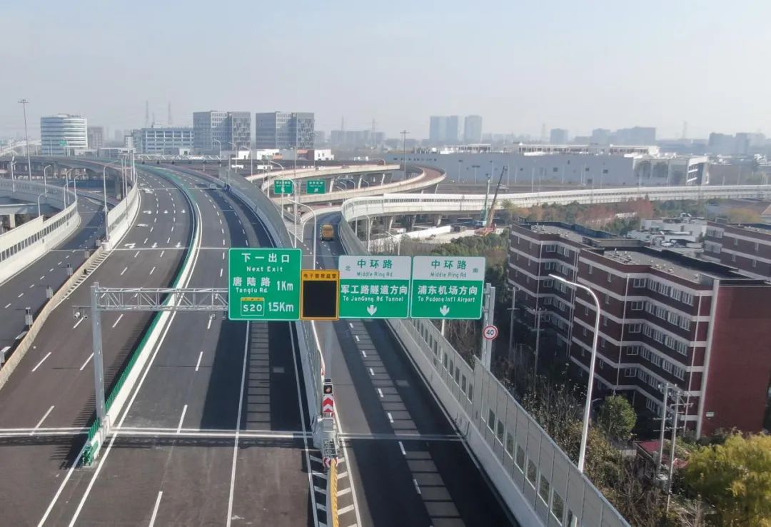 明晚10点,龙东高架路东段通车,外环高速龙东大道立交恢复交通