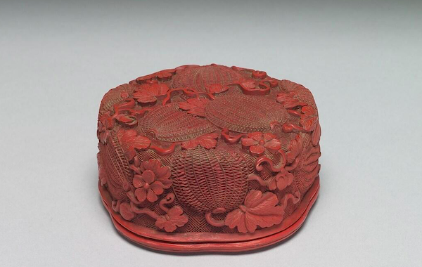 清  剔红瓜瓞瓣式盒  木竹漆器  台北故宫博物院藏