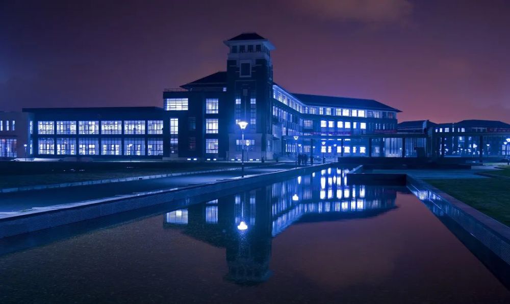 松江大学城夜景美图每一盏点亮的灯都有故事