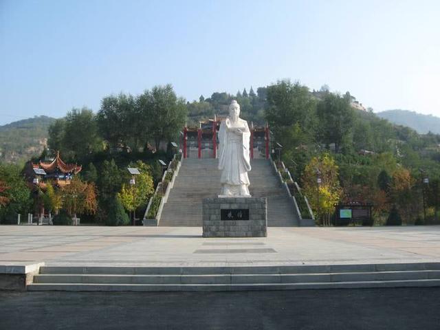 西医中医两臂膀 挽救生命争旦夕（中医 西医 内科）两臂与肩膀疼是什么原因，