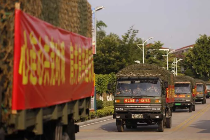 集团军 组织正在参加野外驻训 海训等任务的7200余名官兵 从安徽滁州