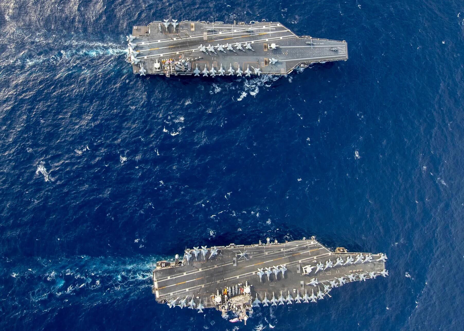 美军航母部署中东半年首次进波斯湾 穿越海峡画面曝光
