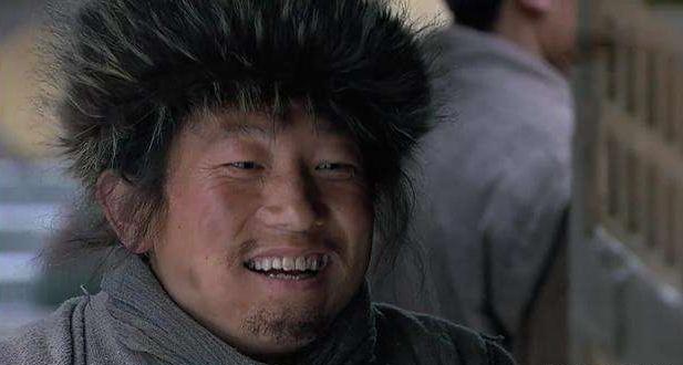 在某论坛,曾看过这样一个话题: 武大郎又穷又矬又丑,凭什么能养得起