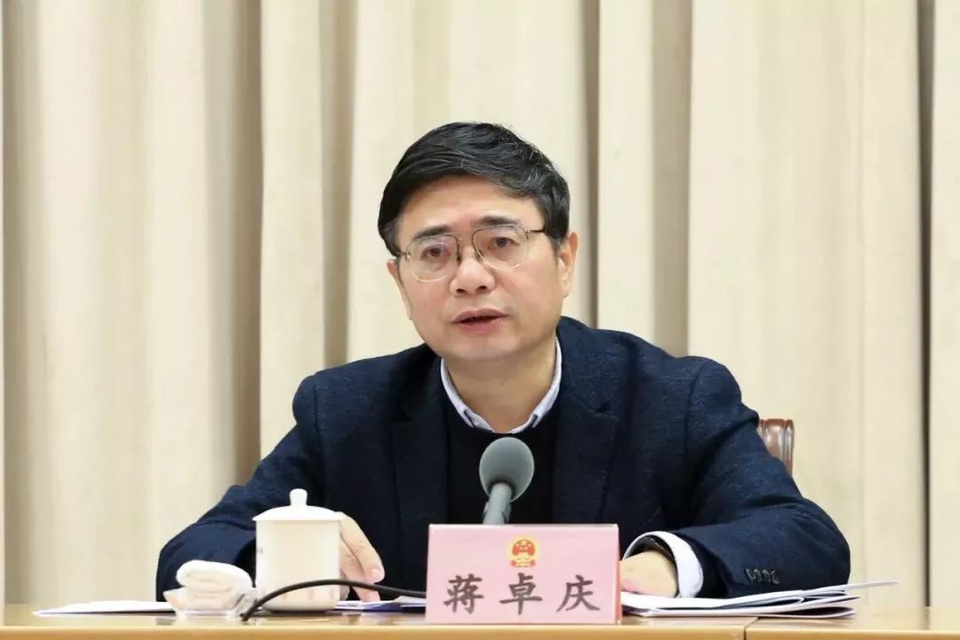 这位中央纪委委员当选上海市人大常委会主任