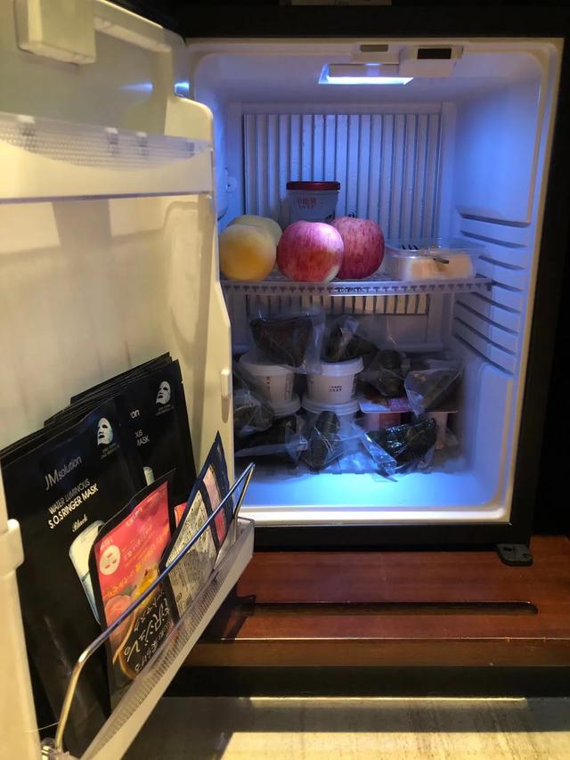 《拜托了冰箱》第六季收官，我们打开了三位制片人的冰箱