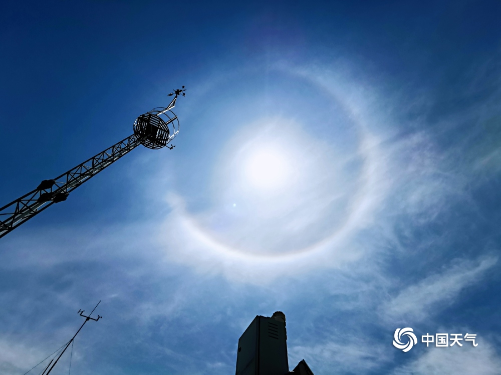 惊艳!南方多地今日出现日晕 一组图片尽览奇观