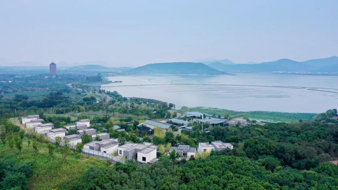 沉醉山水间 苏州裸心泊度假村正式开业——金螳螂匠心打造自然古朴