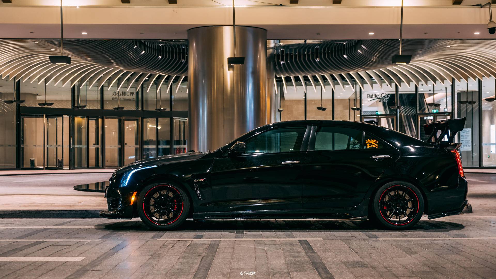 美式猛兽ats-l化身为黑武士,从姿态到竞技的完美进化!