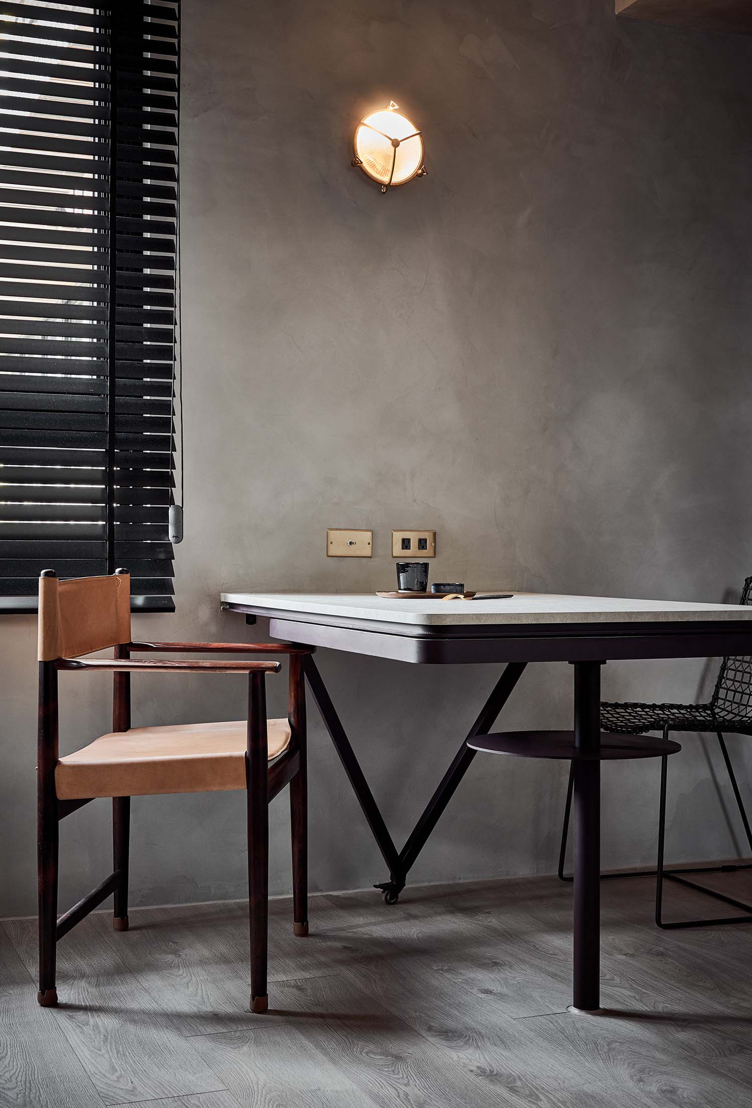 玻璃隔断 地板延伸,36㎡工业复古风逆袭出60㎡的效果!