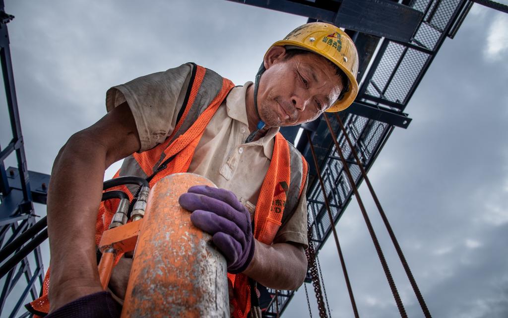 山东高速的建设者大特写