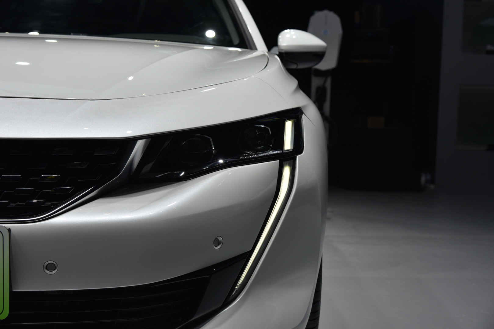 百公里油耗16l东风标致508lphev售2157万起