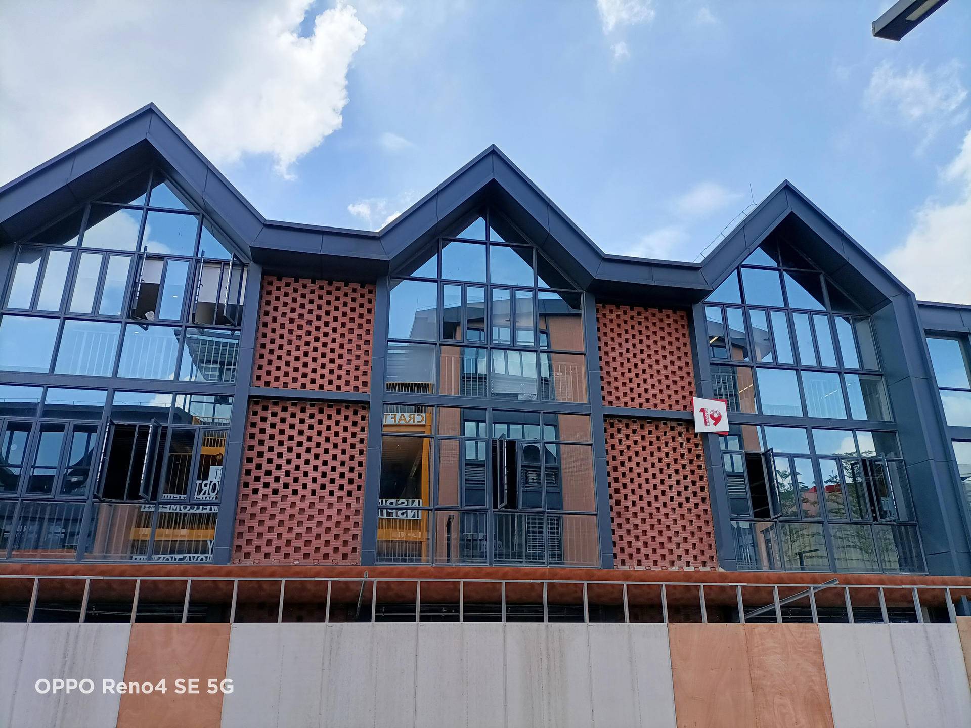 不到2K5就能买到街拍利器,Reno4 SE人像玩法专项报告