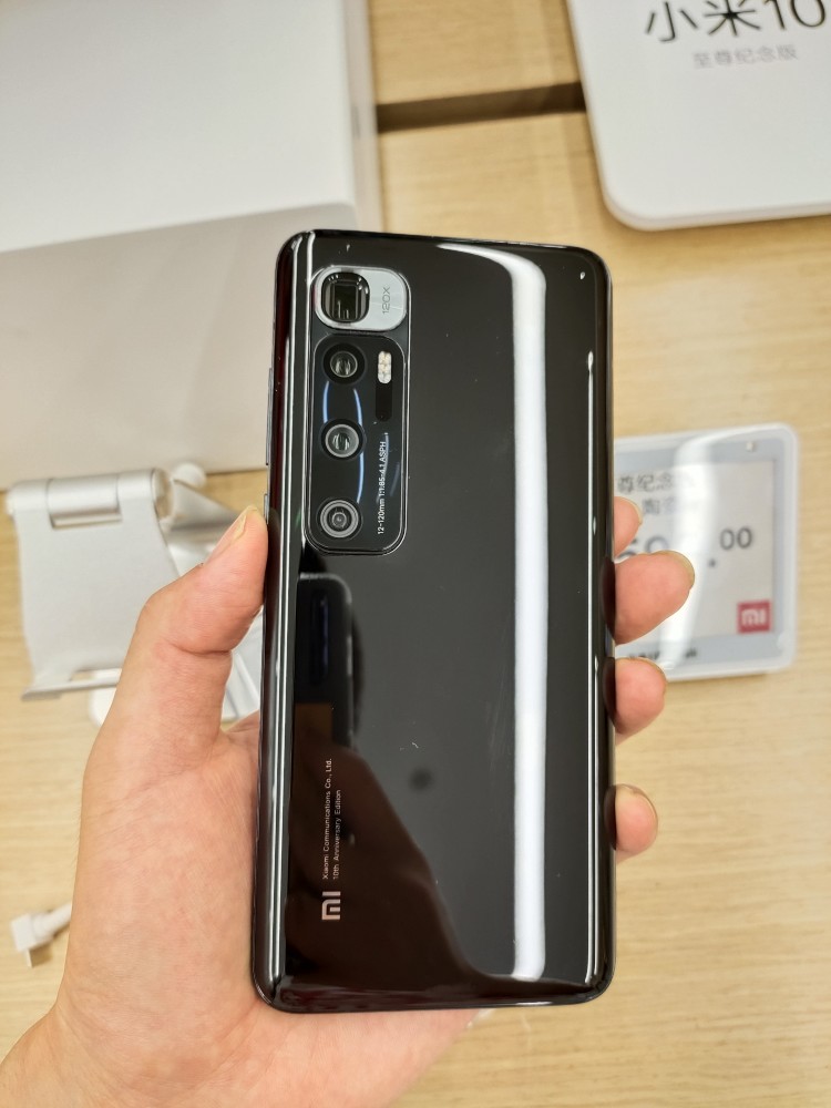 小米10尊享版上手感受,120hz 120x 120w,最值得买的旗舰__凤凰网