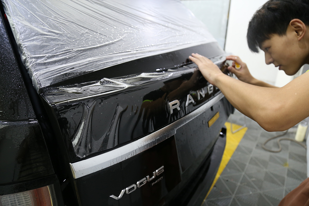 路虎揽胜济南欧瑟全车装贴xpel隐形车衣漆面保护膜