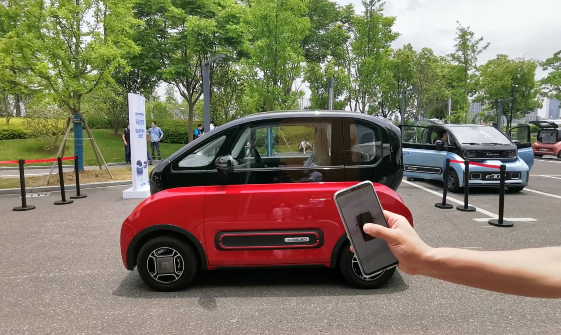 科幻座驾新宝骏e300e300plus开启预订