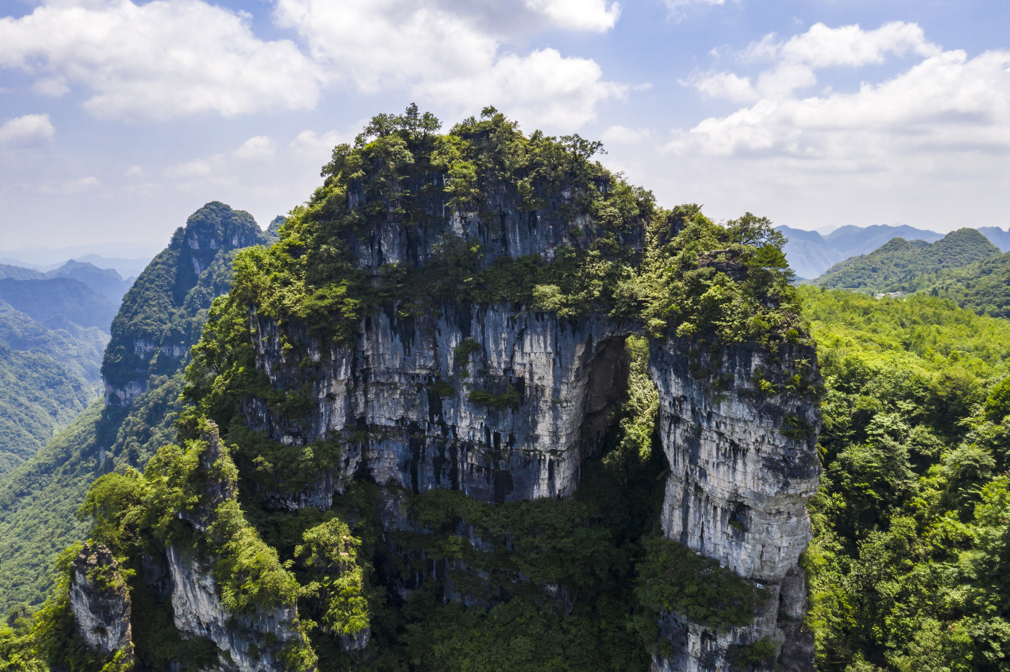 中国“隐秘”的角落，贵州纳雍县，随便一个网红景点都让游客疯狂