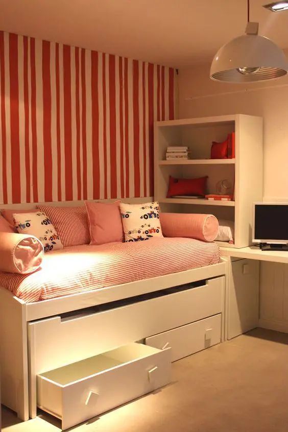 56平儿童房别再买床这样去设计可睡3个娃空间利用更合理