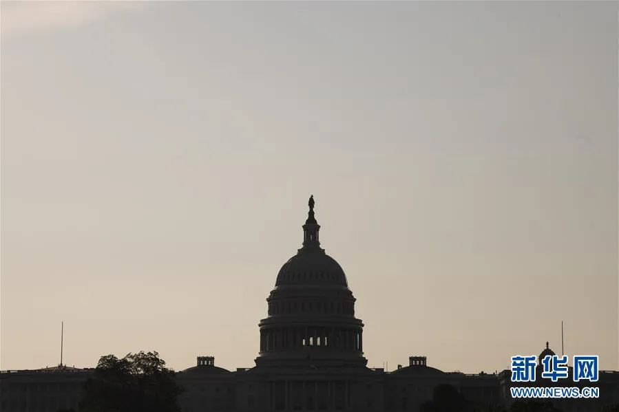 ▲这是7月8日在美国华盛顿拍摄的清晨时分的国会大厦。新华社记者 刘杰 摄
