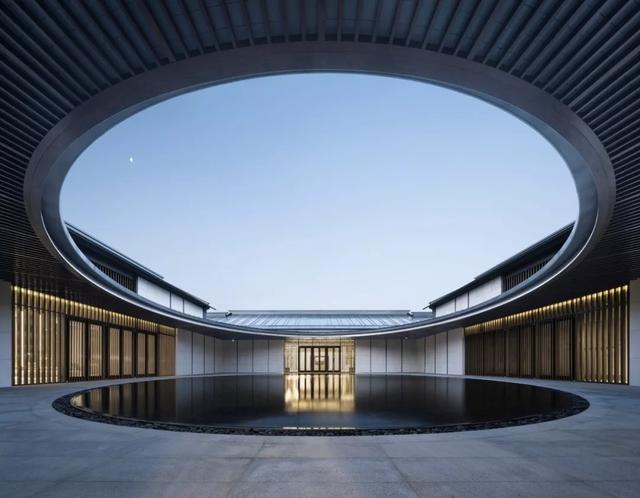 『接 天 纳 景,对 话 自 然』中式之美将光,风,雨,雪等自然元素融纳