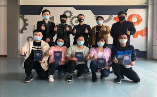 人工智能教育课程体系_中小学创客教育师资培训_山东省学校创客空间服务平台