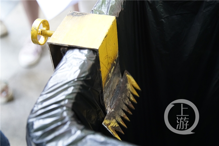 一勾一拉 厨余垃圾有了"破袋神器"