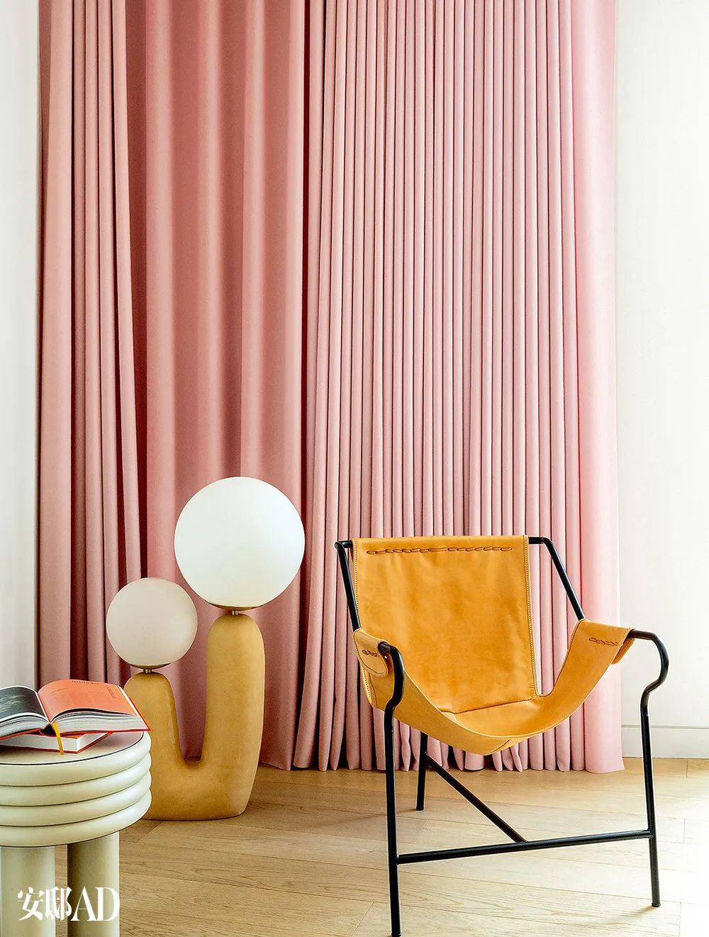 当红时装设计师的室内设计处女秀:用粉色打造中性风的家