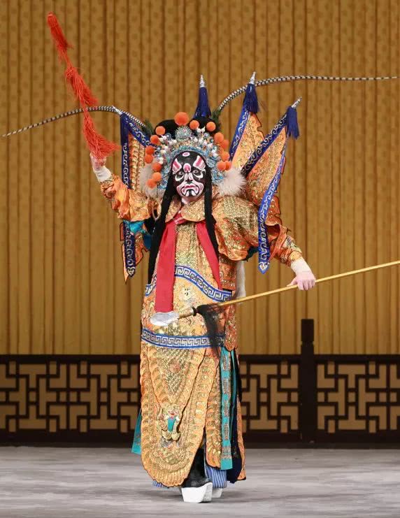 戏曲舞台上的「台步」