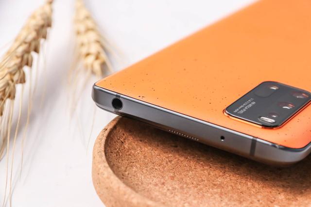 iqoo 3保留了3.5mm耳机孔