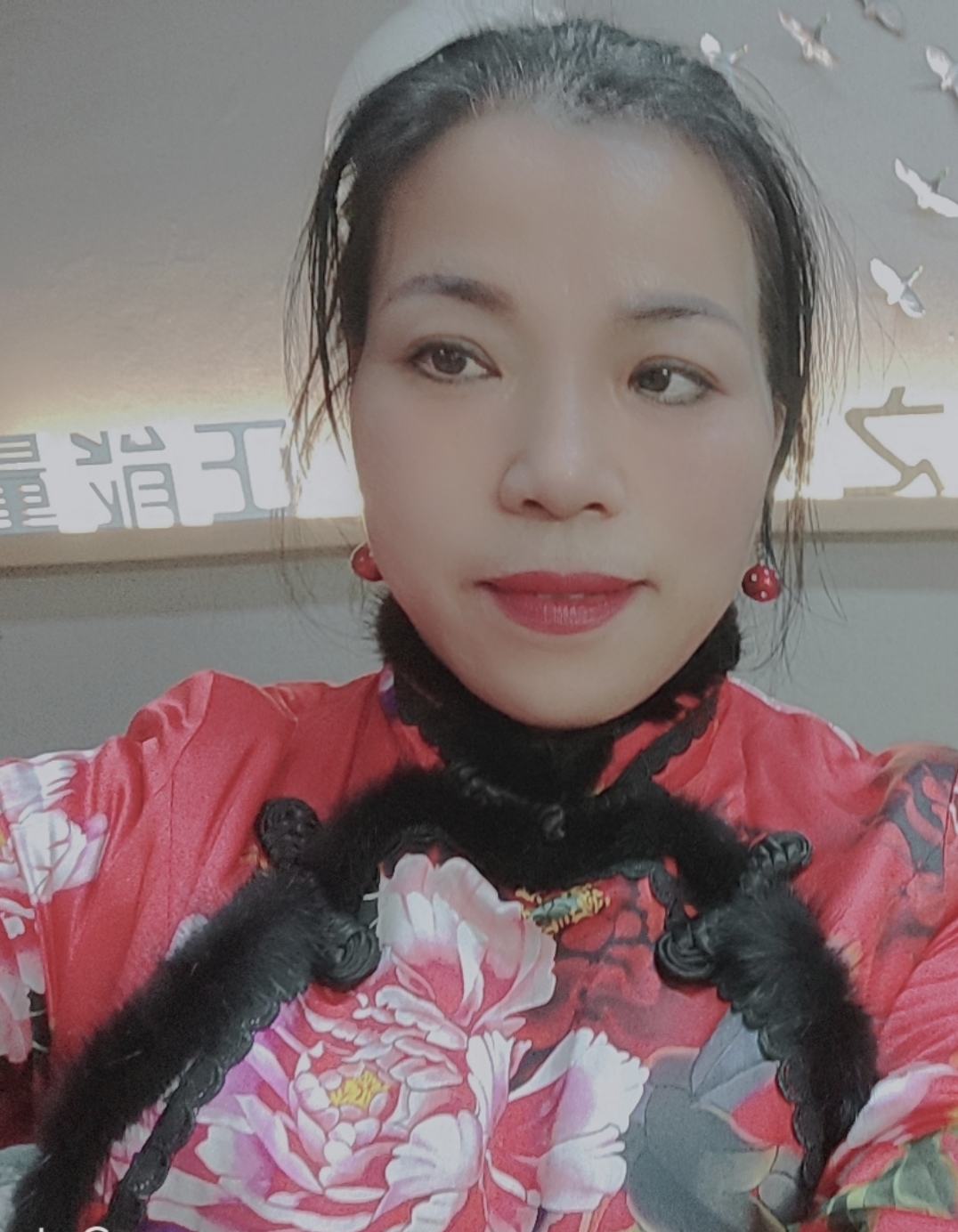 越调名家毛小莲简介:毛小莲(原名李改),女,汉族,河南省戏曲名家,越调