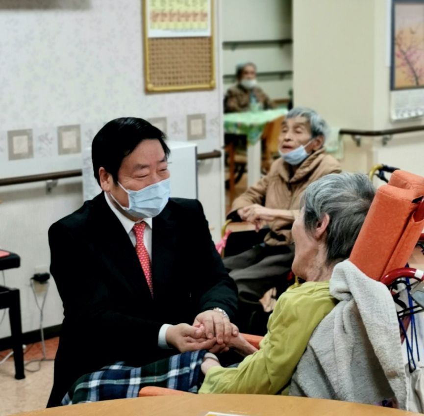 知名侨领潘庆林看望日本朋友,感谢对中国的无私援助