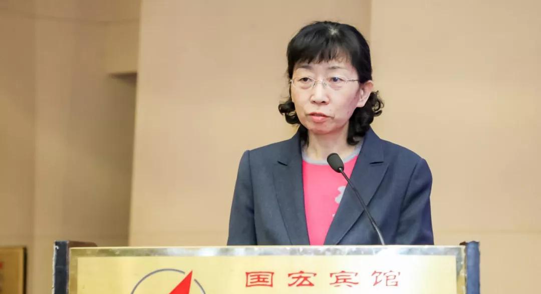 《人工智能从业人员能力要求》等五项人才培养行业标准启动会举办