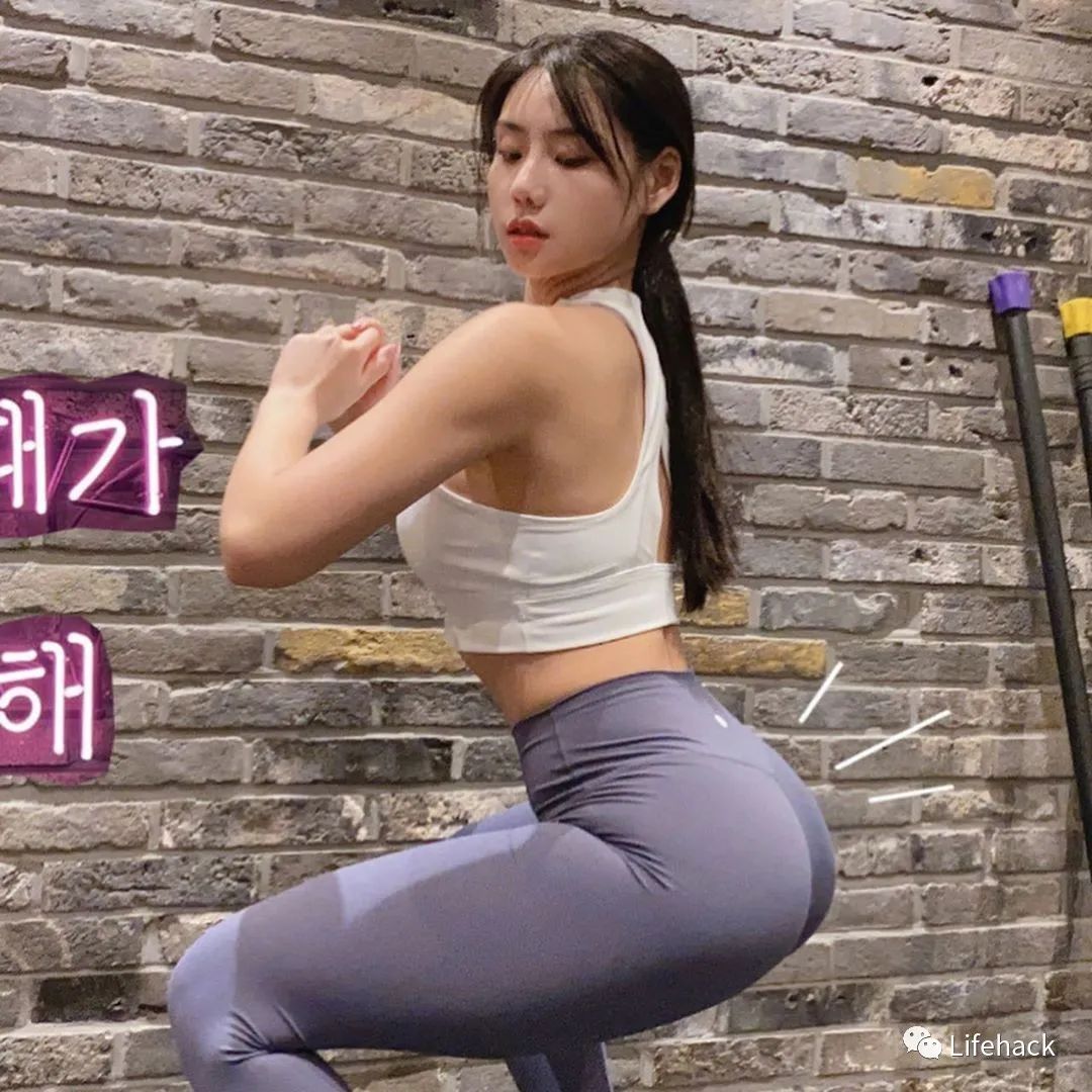 靠的就是那副令人嫉妒的性感身材 ▼ 傲人的e杯胸 被网友们称为" 韩国