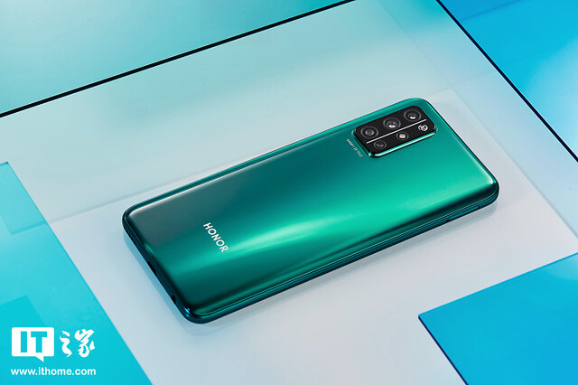 荣耀30s蝶羽翠配色图赏幻彩光影灵动梦幻