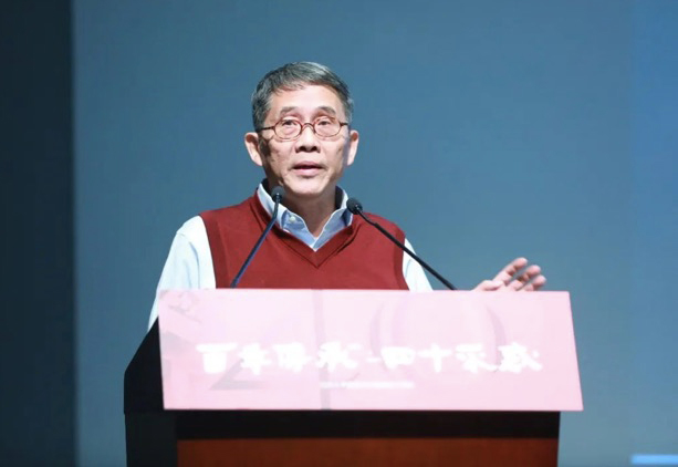 清华大学新雅书院院长甘阳。