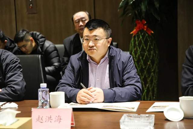 固安县委常委,县政府常务副县长冯斌