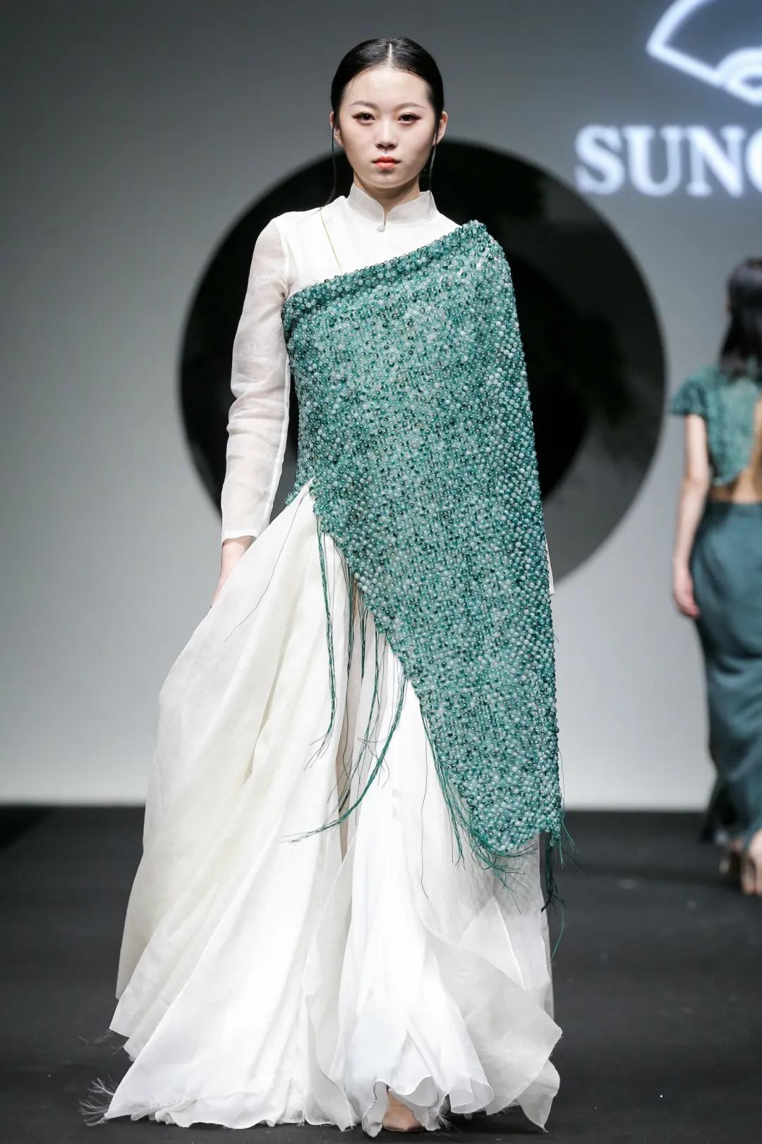 趋势 | 2021春夏中国国际时装周流行设计手法及元素分析