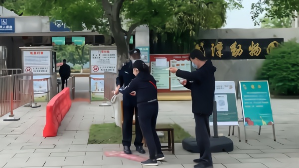 武汉动物园恢复开放，首日千余人游园（视频）