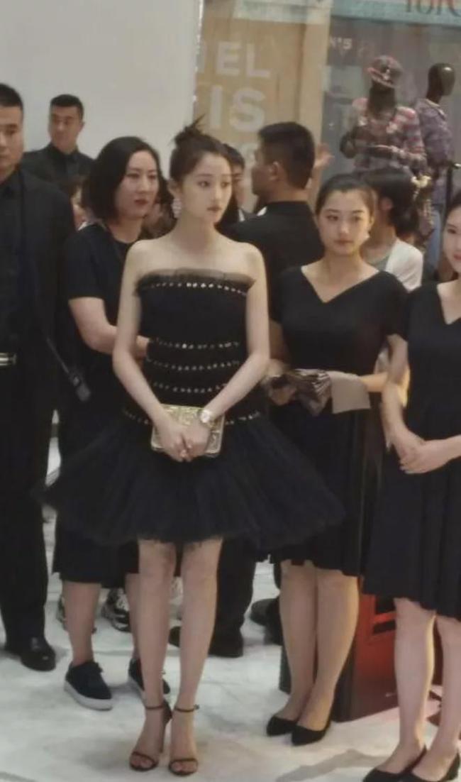 关晓彤新生图美如天仙 素人和女明星的壁到底是什么 凤凰网