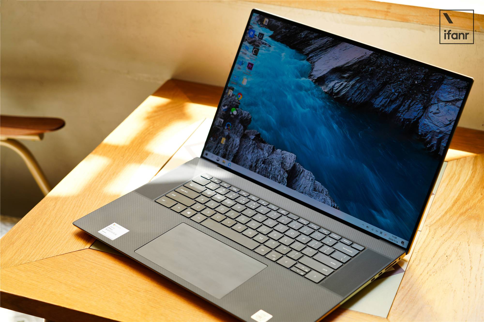 戴尔xps 17 评测:我背着戴尔的超大杯电脑出差一周