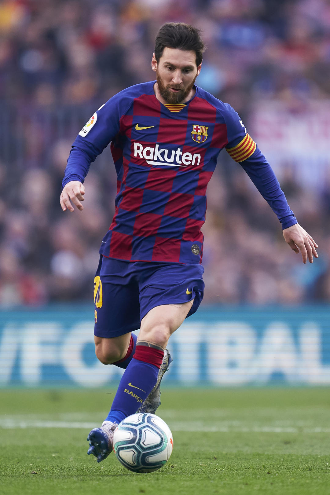 匪夷所思巴萨花百万欧元雇水军抹黑自己的球员