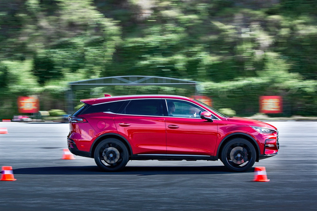 2021款唐燃油版车型的动力基本维持现状,搭载型号为byd487zqb的2.