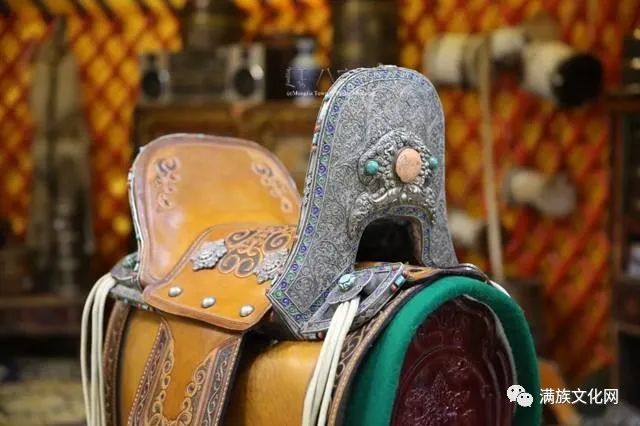 马鞍的历史发展和民族特色
