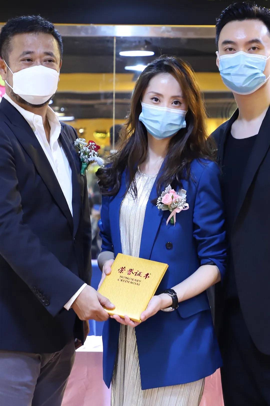 悦前中国职业摩登舞冠军 张驰&张艳娜前中国职业摩登舞冠军 水清&李宛