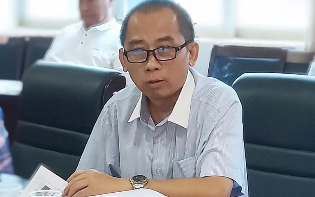 县住房保障服务中心副局长徐鹏飞作重要讲话